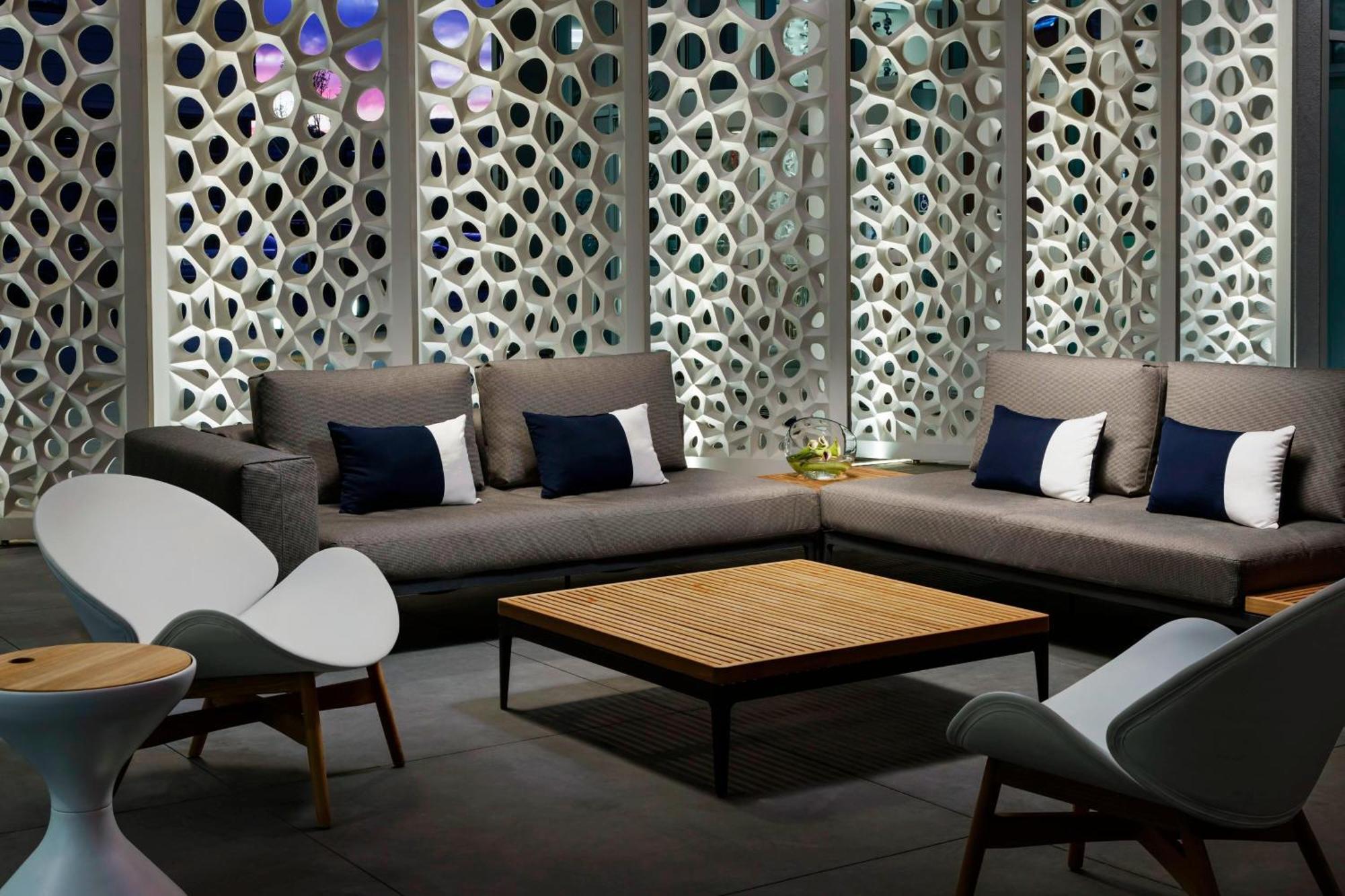 Ac By Marriott San Francisco Airport/oyster Point Waterfront