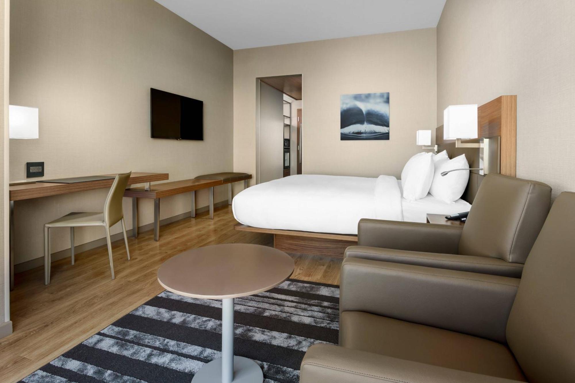 Ac By Marriott San Francisco Airport/oyster Point Waterfront Hotel 4*