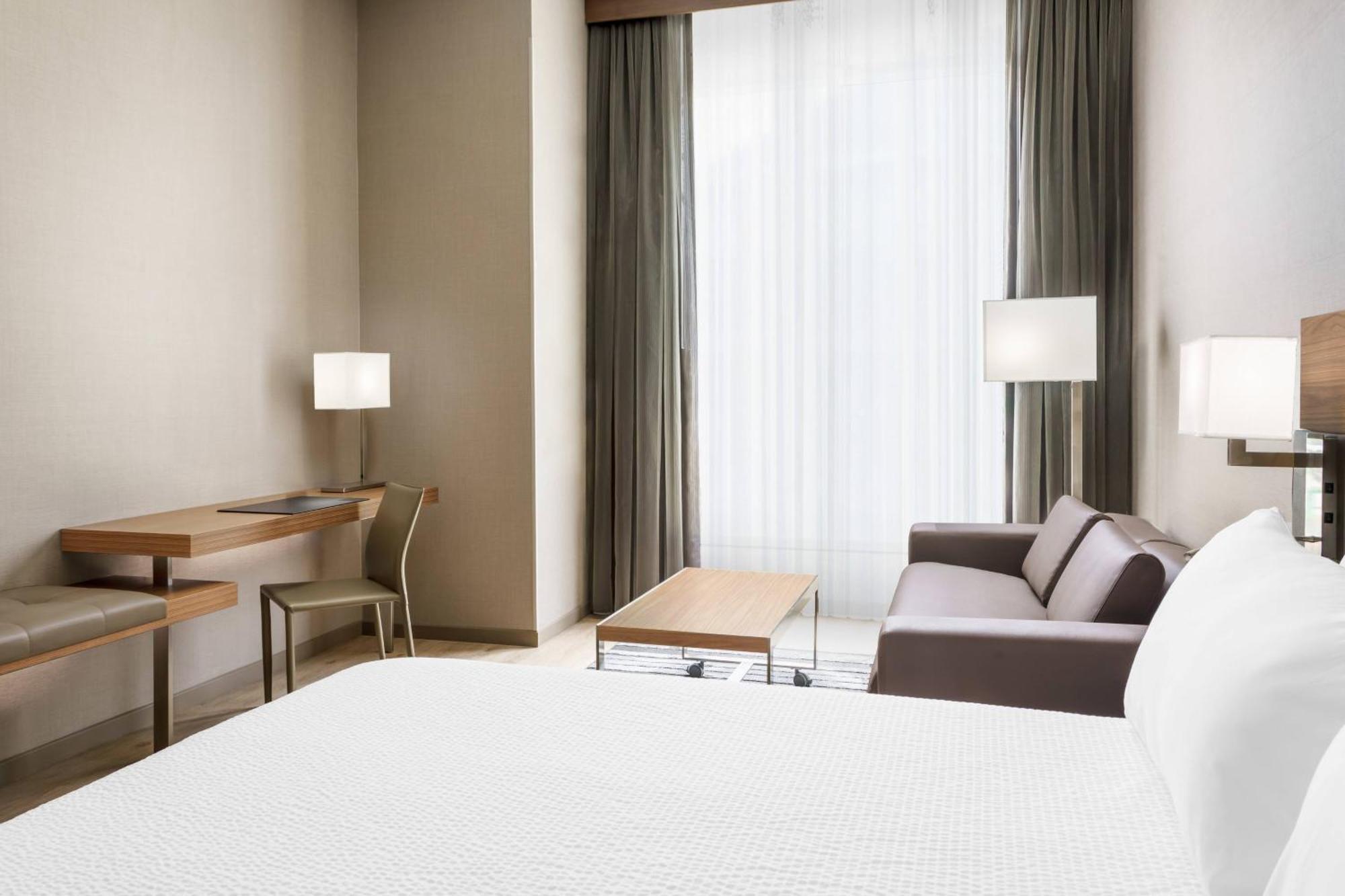 Ac By Marriott San Francisco Airport/oyster Point Waterfront Hotel 4*