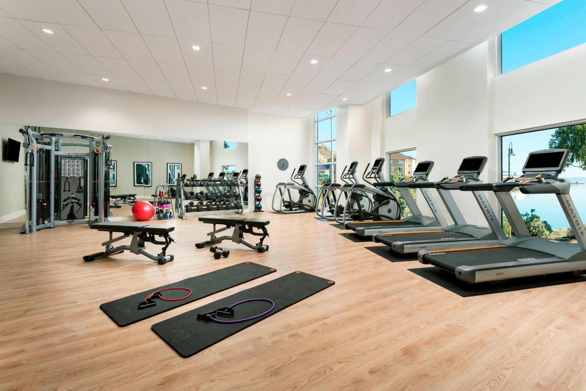 Hotel Ac By Marriott San Francisco Airport/oyster Point Waterfront 4*
