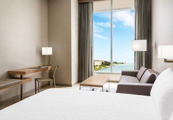 Hotel Ac By Marriott San Francisco Airport/oyster Point Waterfront