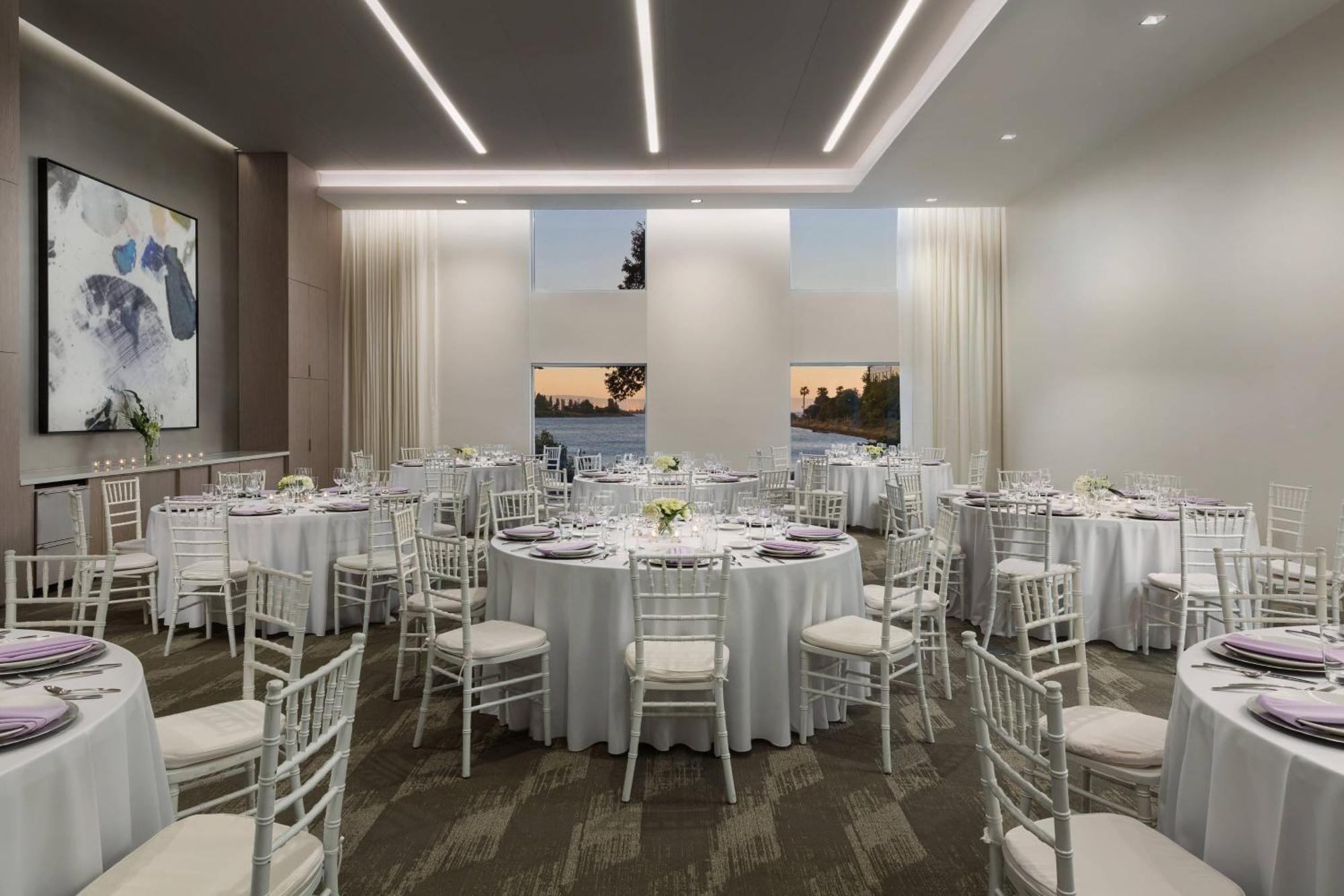 Hotel Ac By Marriott San Francisco Airport/oyster Point Waterfront 4*